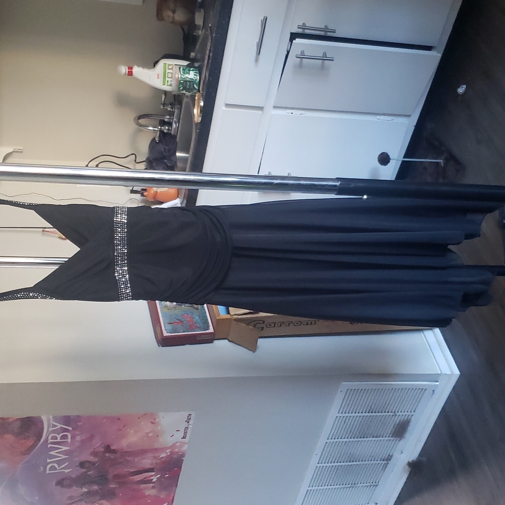 Long Black Halter Neck Slinky Gown